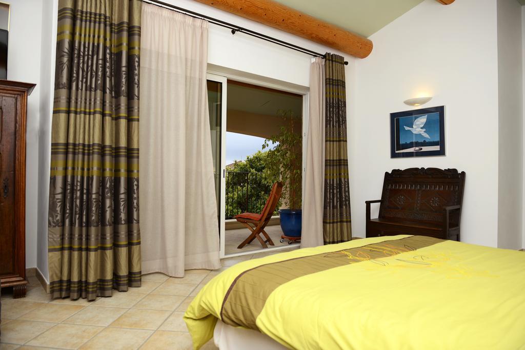 Bed and Breakfast Mas De Carabelle La Roque-Alric Pokoj fotografie